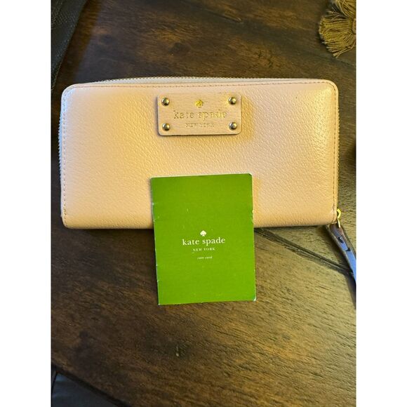 Kate Spade Brynn Continental Wallet Leather Warm Beige - Picture 1 of 5